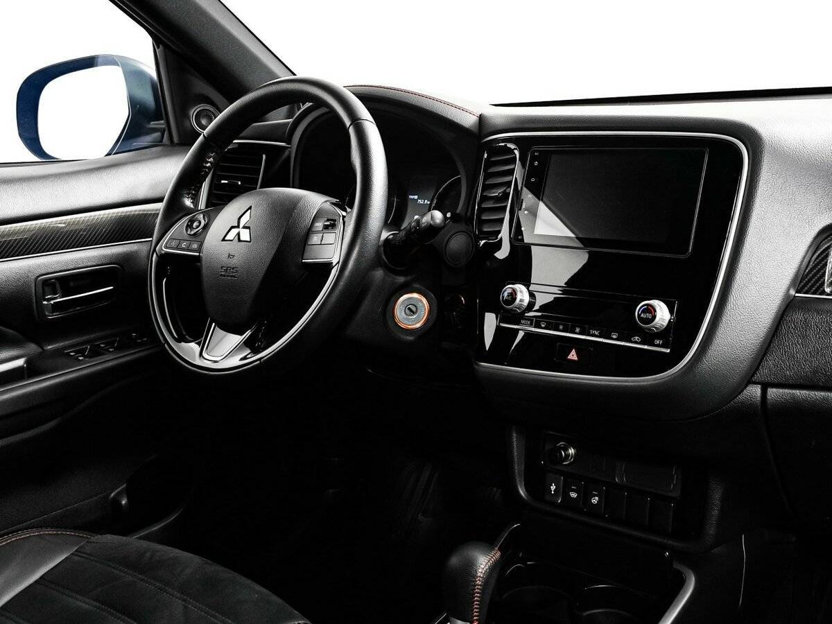 Mitsubishi Outlander, 2020 Фото №8