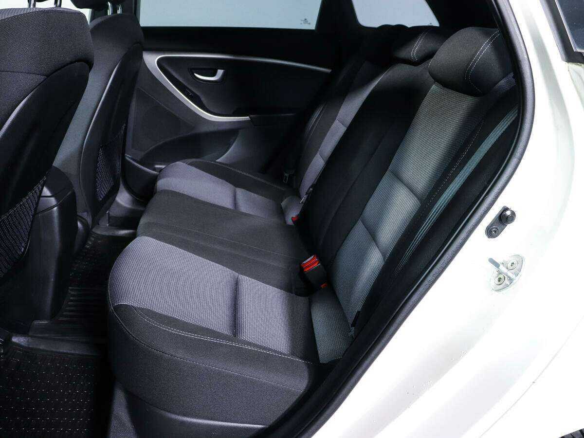 Hyundai i30, 2013 Фото №8