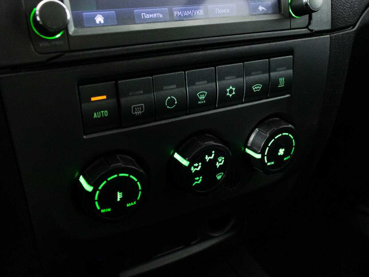 УАЗ Patriot, 2015 Фото №12