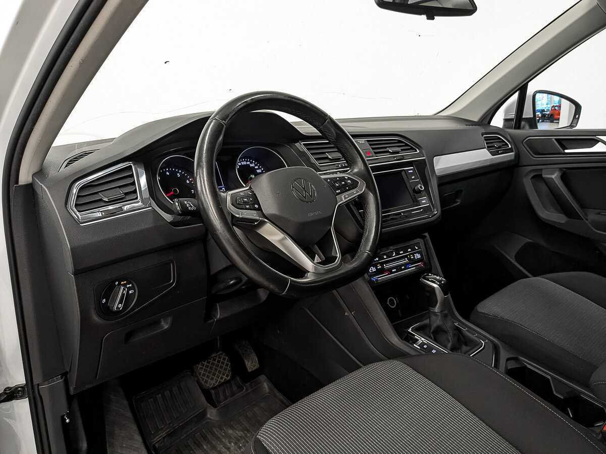 Volkswagen Tiguan, 2021 Фото №15