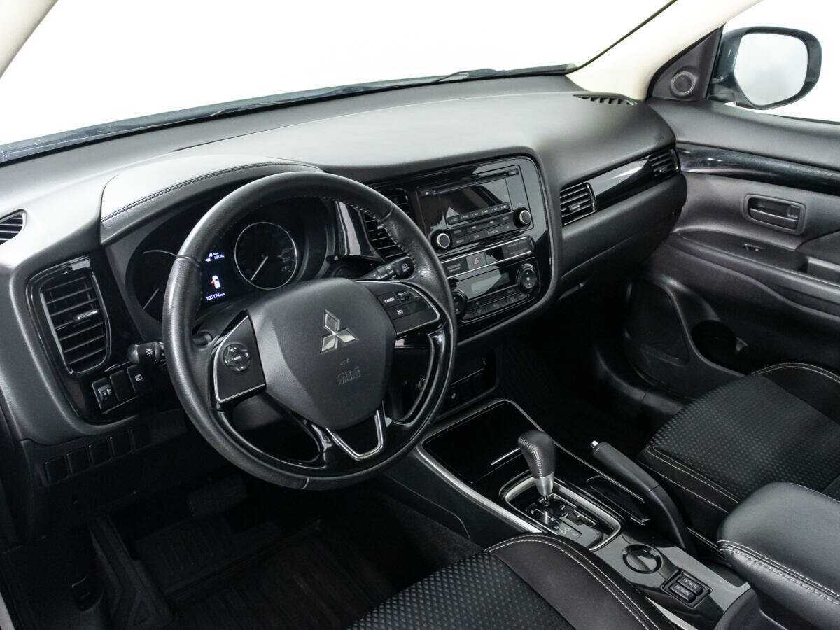 Mitsubishi Outlander, 2020 Фото №11