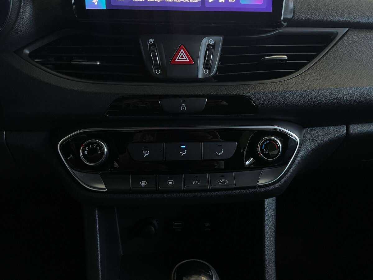 Hyundai i30, 2022 Фото №13