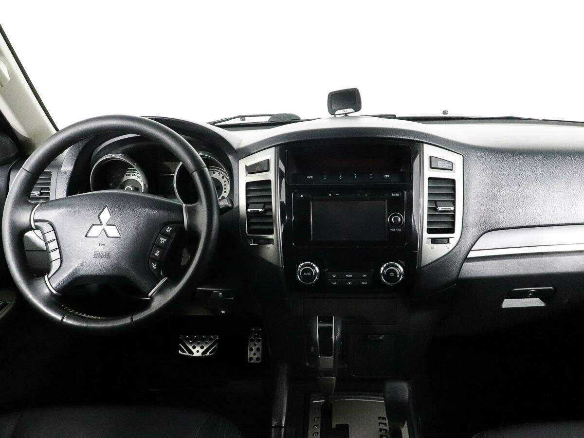 Mitsubishi Pajero, 2017 Фото №9