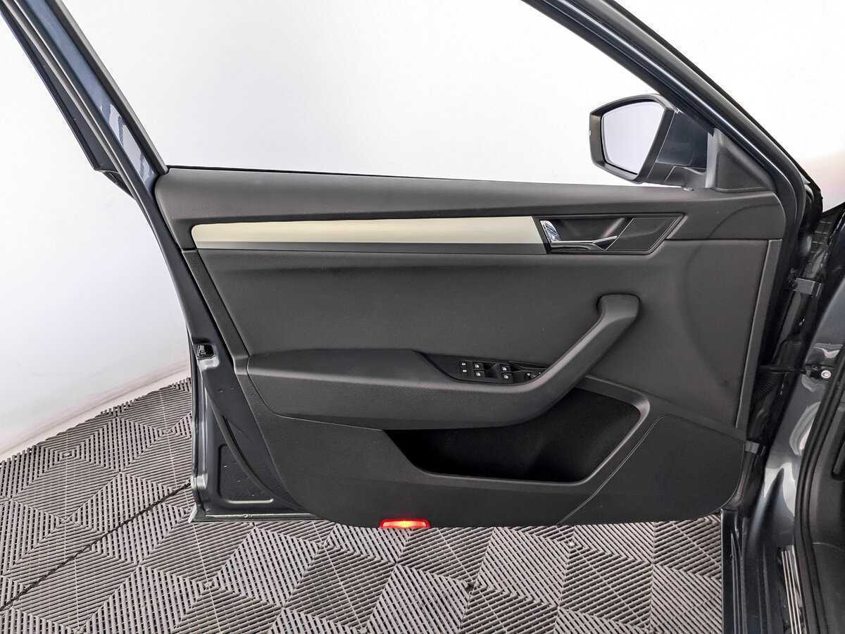 Skoda Superb, 2019 Фото №15