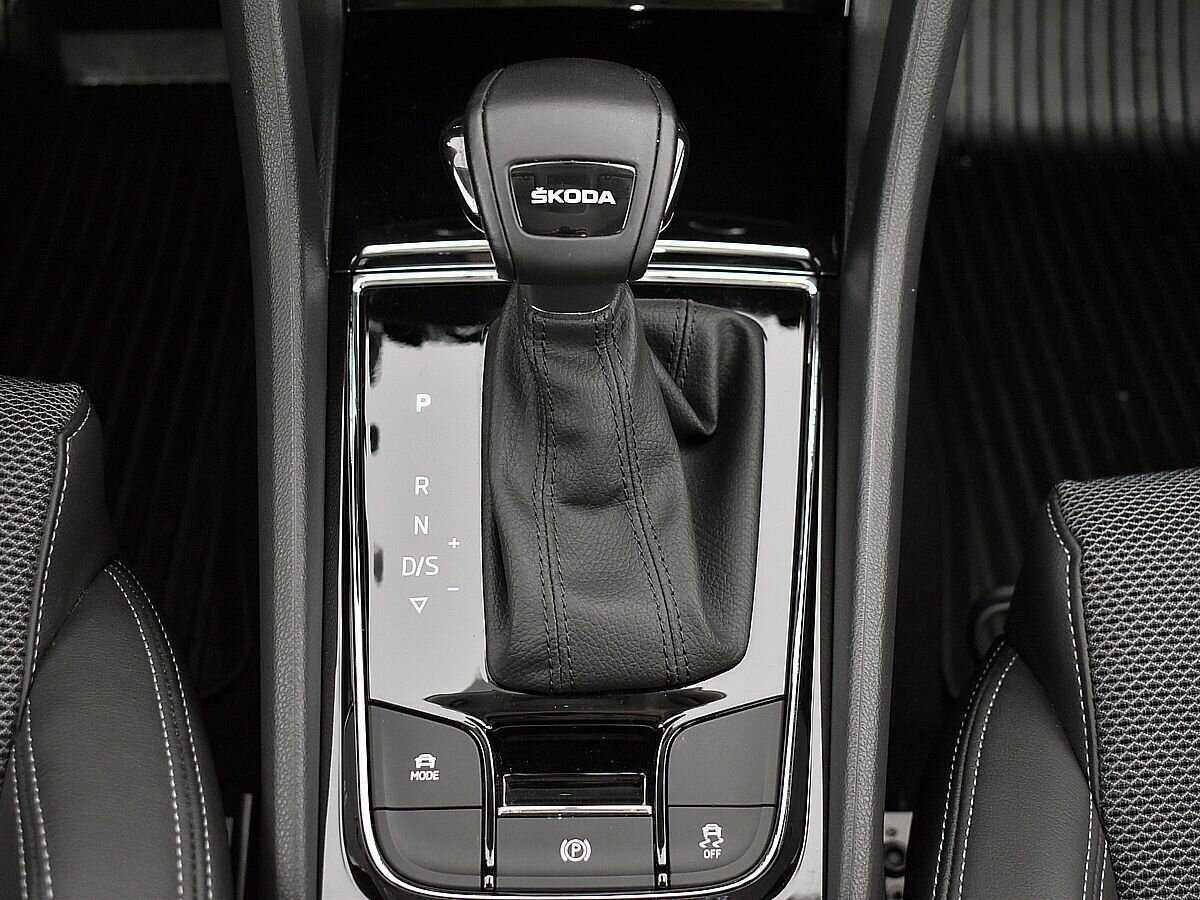 Skoda Karoq, 2022 Фото №14