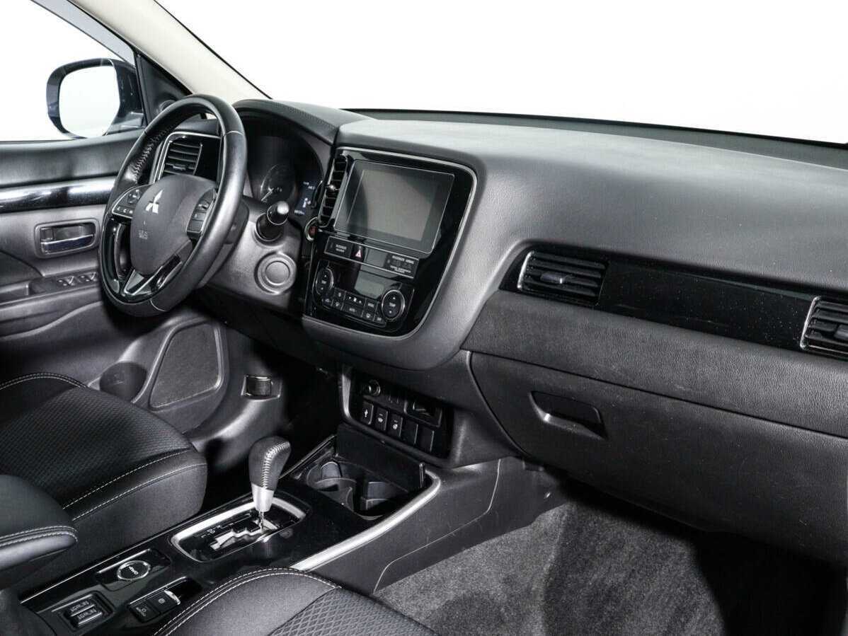 Mitsubishi Outlander, 2018 Фото №9