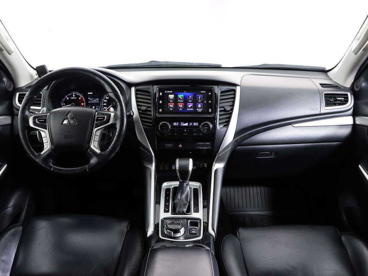 Mitsubishi Pajero Sport, 2019 Фото №8