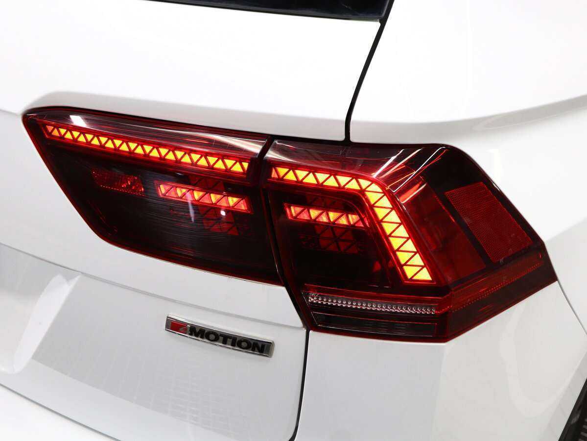 Volkswagen Tiguan, 2019 Фото №6