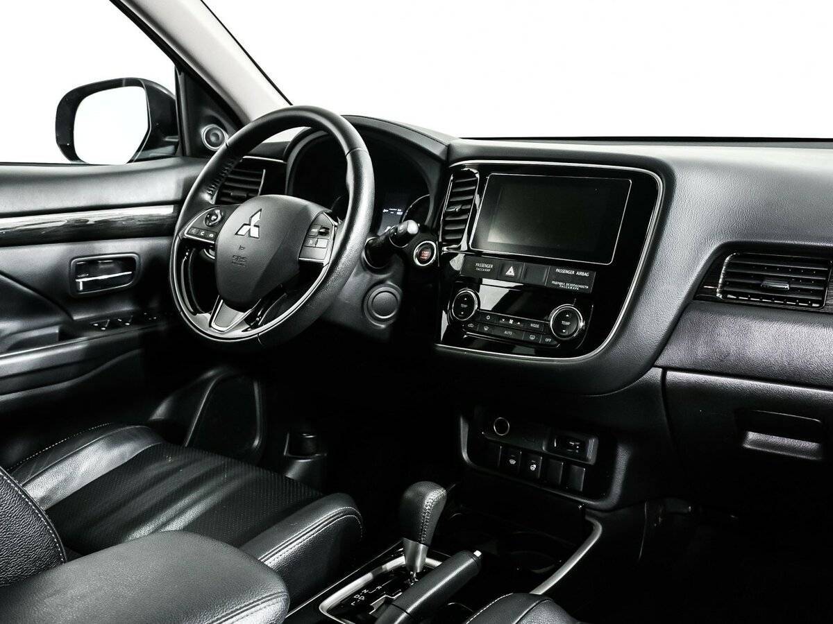 Mitsubishi Outlander, 2018 Фото №9