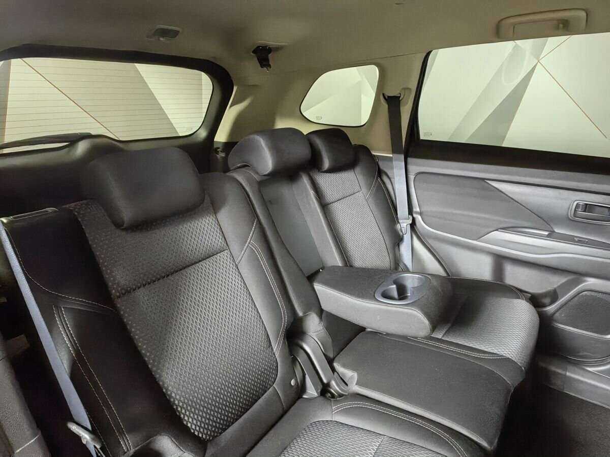 Mitsubishi Outlander, 2020 Фото №12