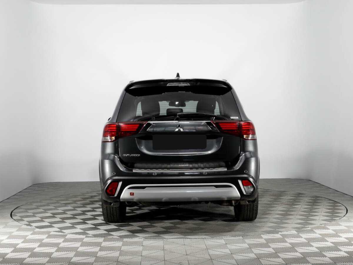 Mitsubishi Outlander, 2022 Фото №6