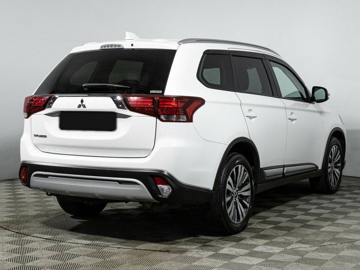 Mitsubishi Outlander, 2021 Фото №7