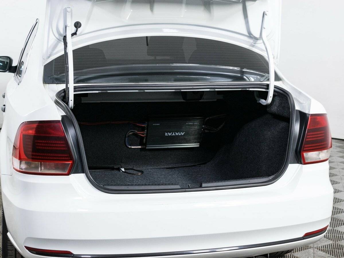 Volkswagen Polo, 2018 Фото №7