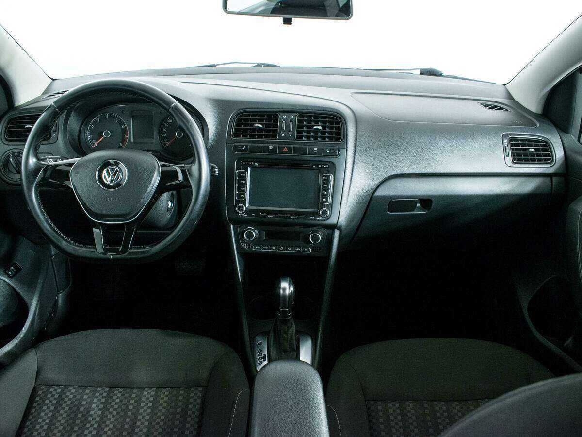 Volkswagen Polo, 2015 Фото №12