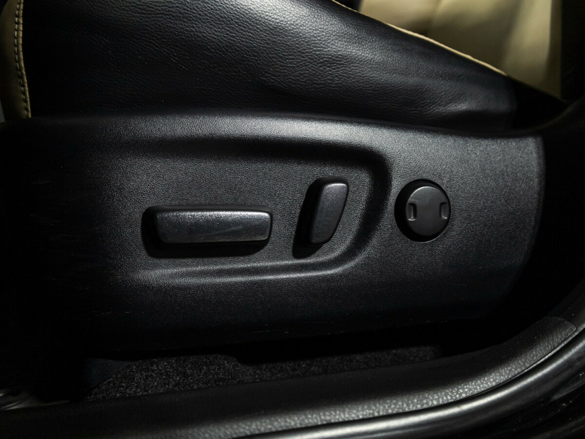 Toyota RAV4 IV (XA40) Рестайлинг, 2017 Фото №12