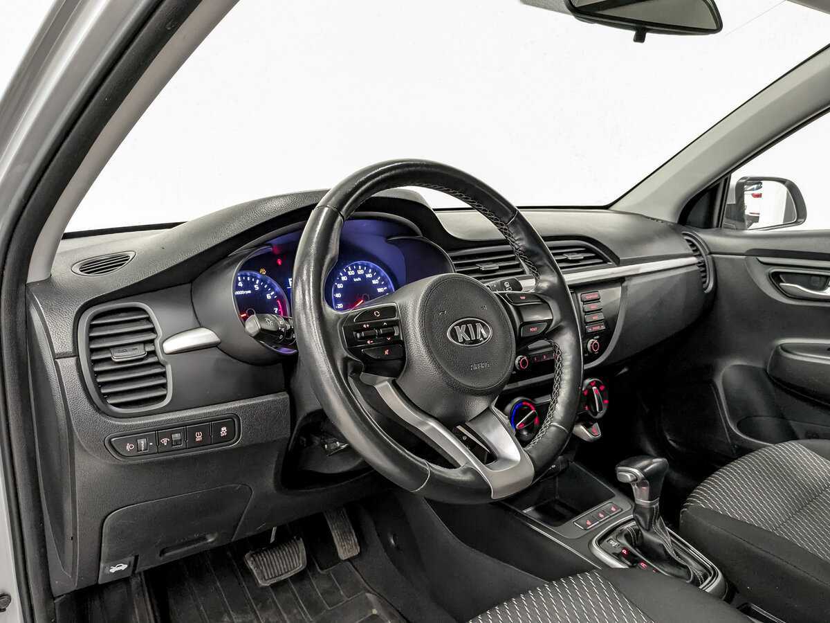 Kia Rio X-Line, 2020 Фото №16