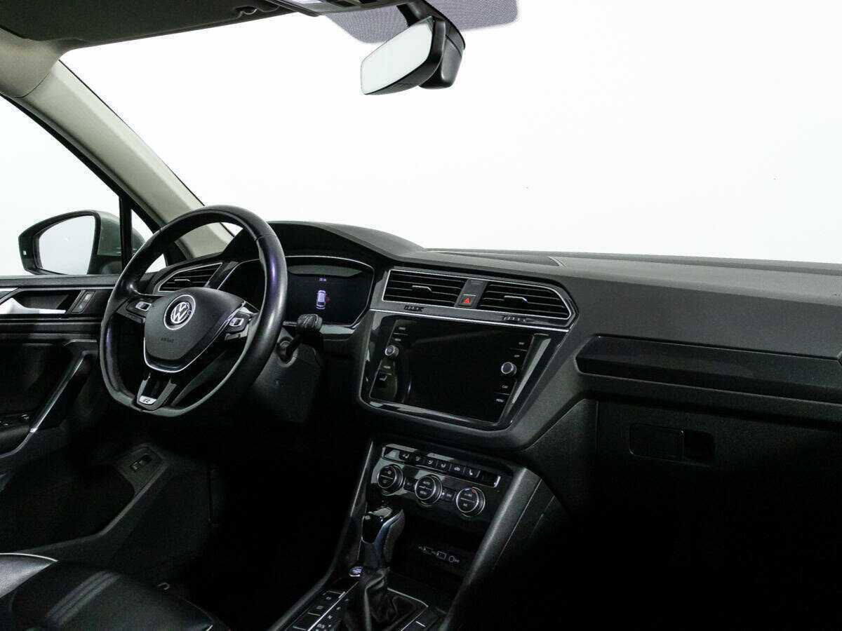 Volkswagen Tiguan, 2018 Фото №9