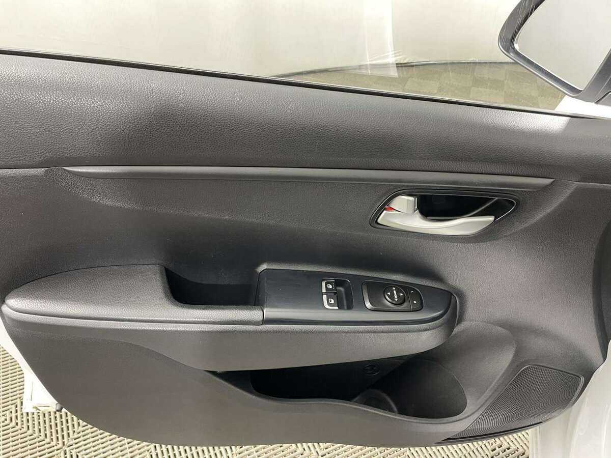 Kia Rio, 2021 Фото №8