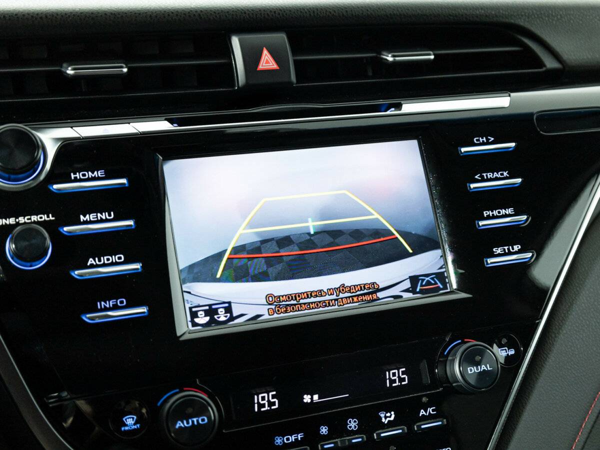 Toyota Camry VIII (XV70), 2020 Фото №16