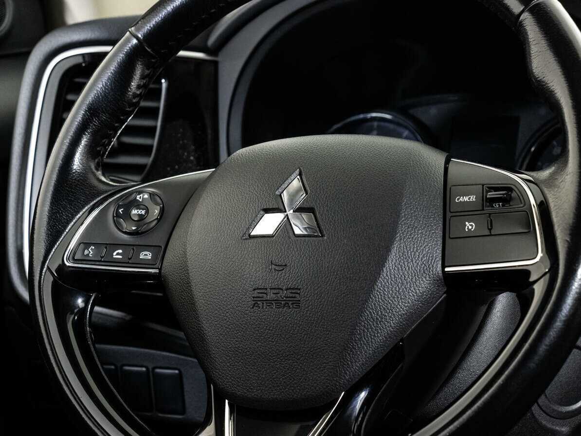 Mitsubishi Outlander, 2017 Фото №13