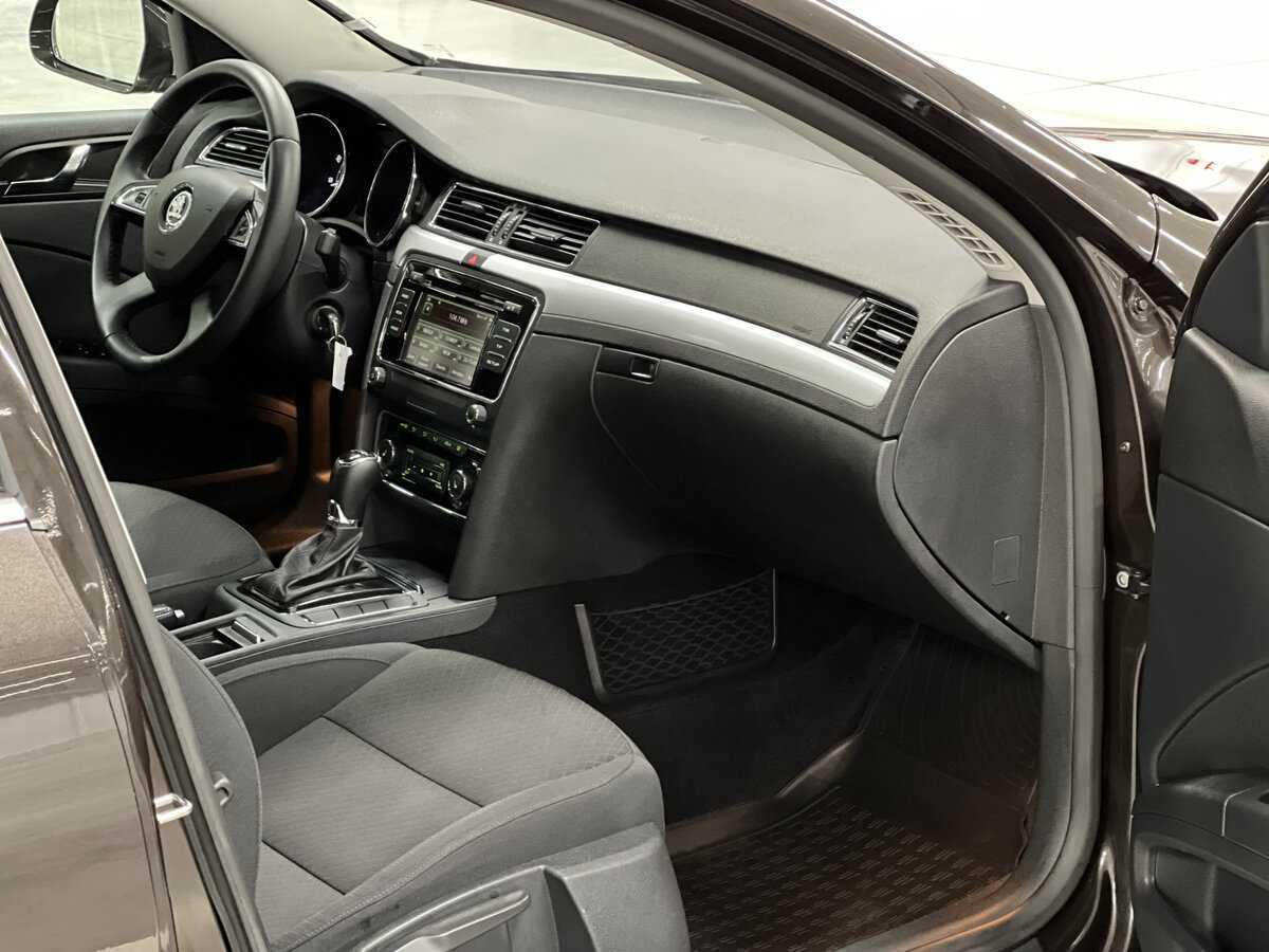 Skoda Superb DSG, 2013 Фото №11