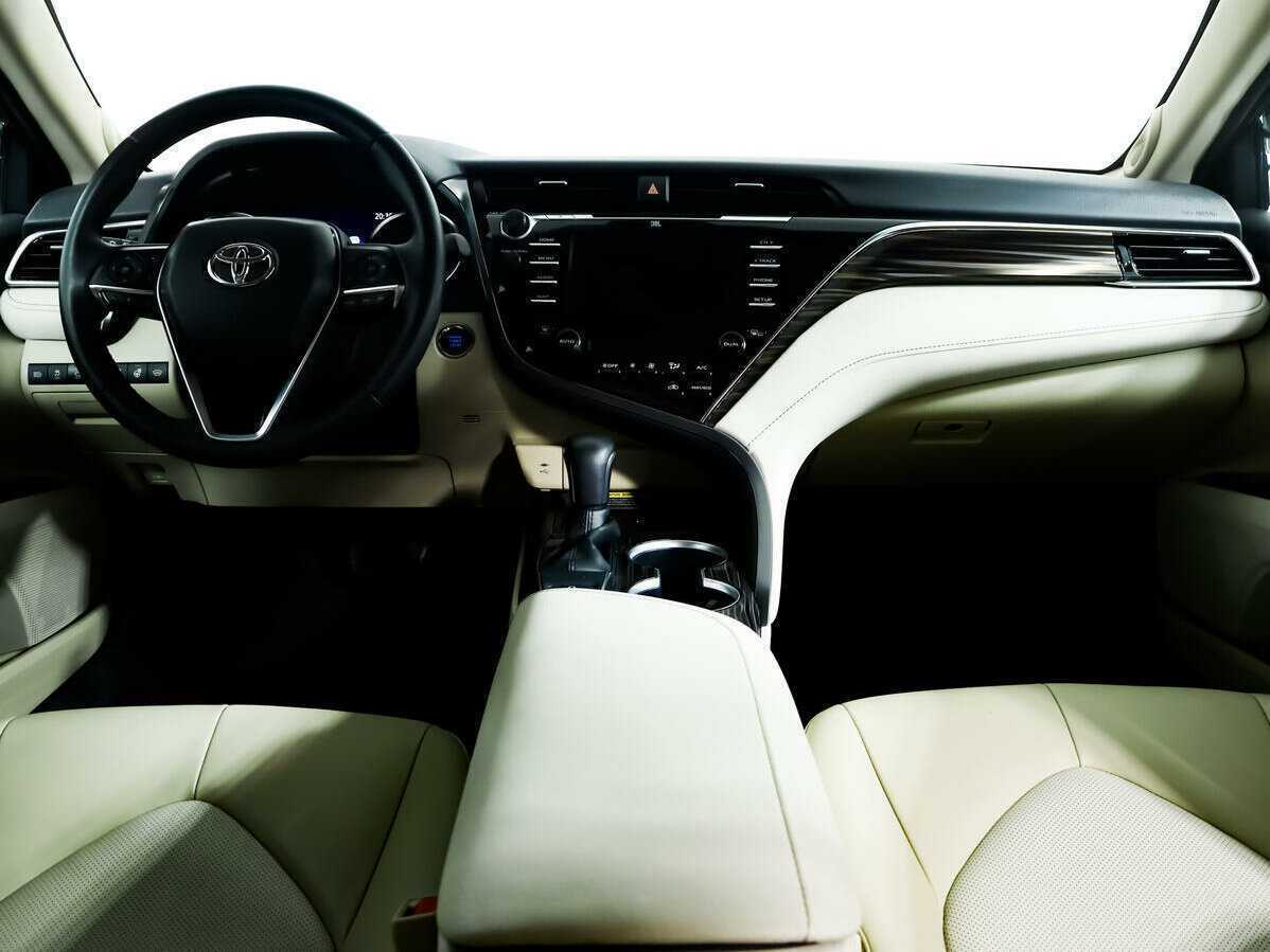 Toyota Camry, 2020 Фото №11