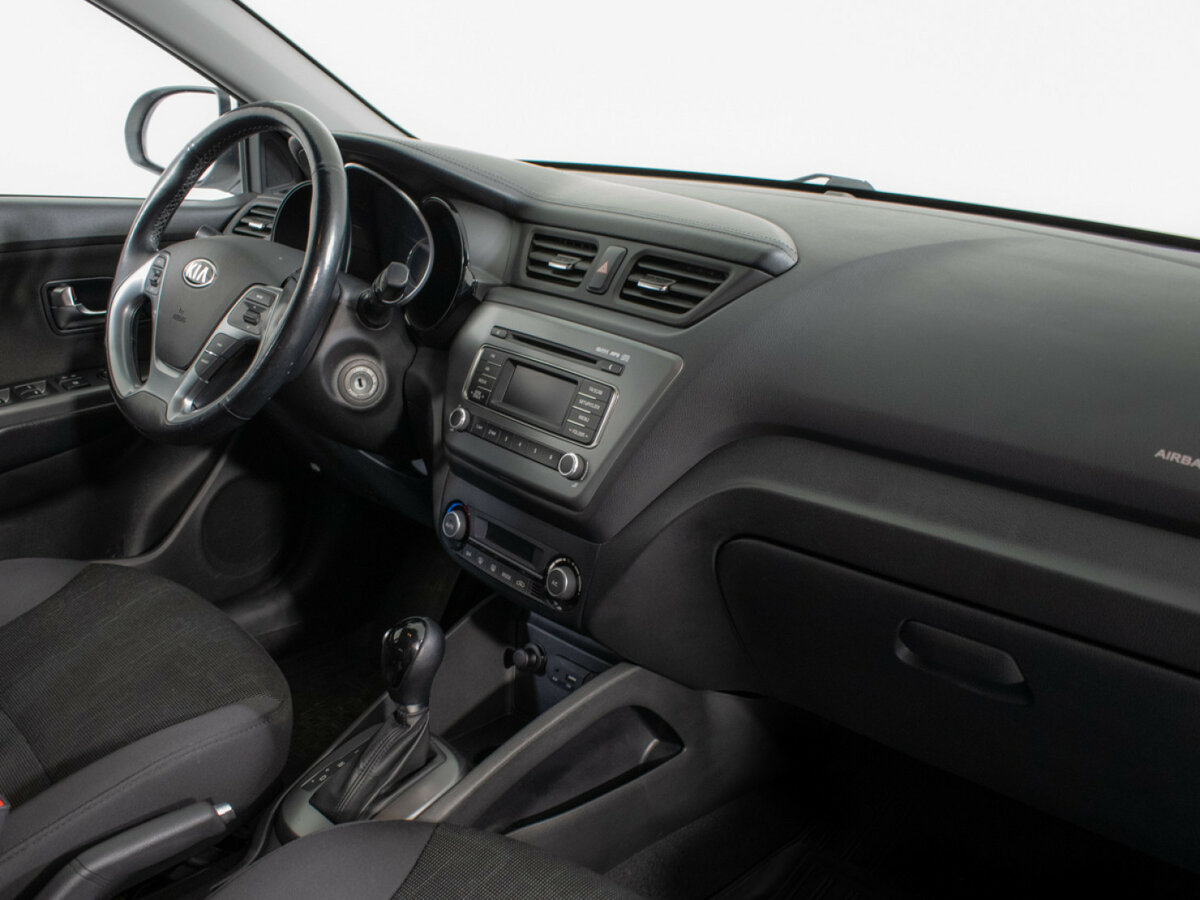 Kia Rio III Рестайлинг, 2016 Фото №9