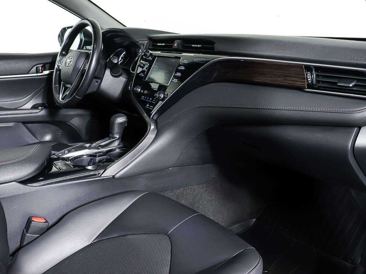 Toyota Camry, 2020 Фото №8