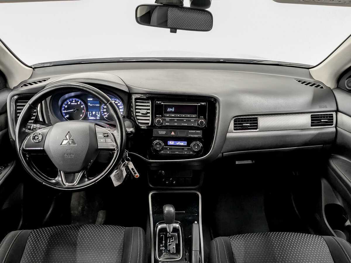 Mitsubishi Outlander, 2017 Фото №14