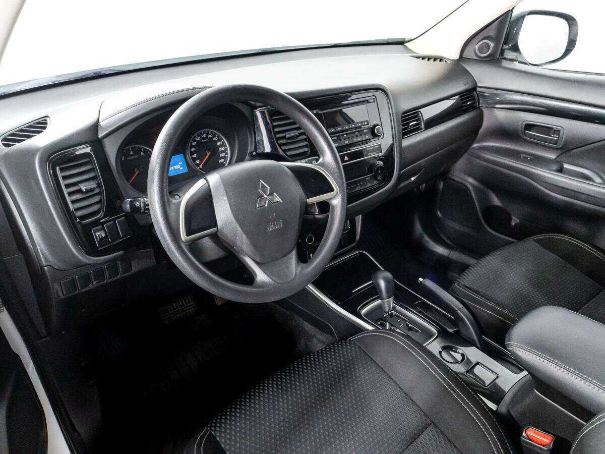 Mitsubishi Outlander, 2019 Фото №11