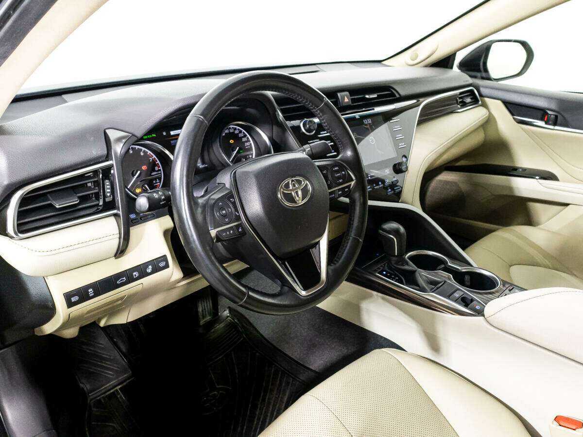 Toyota Camry, 2018 Фото №11