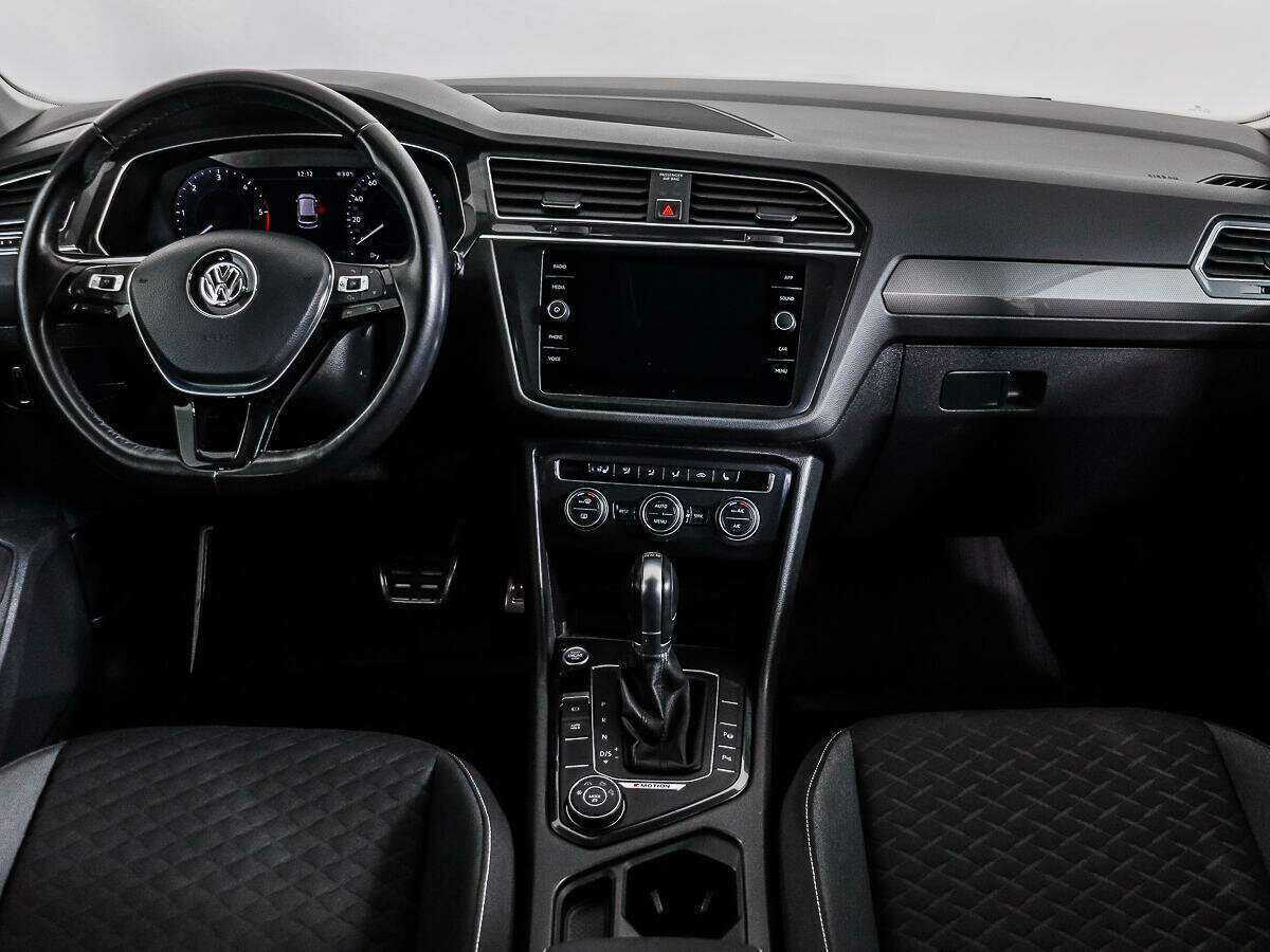 Volkswagen Tiguan, 2018 Фото №13