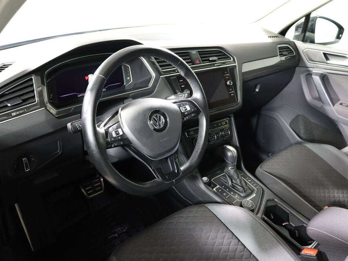Volkswagen Tiguan, 2018 Фото №12