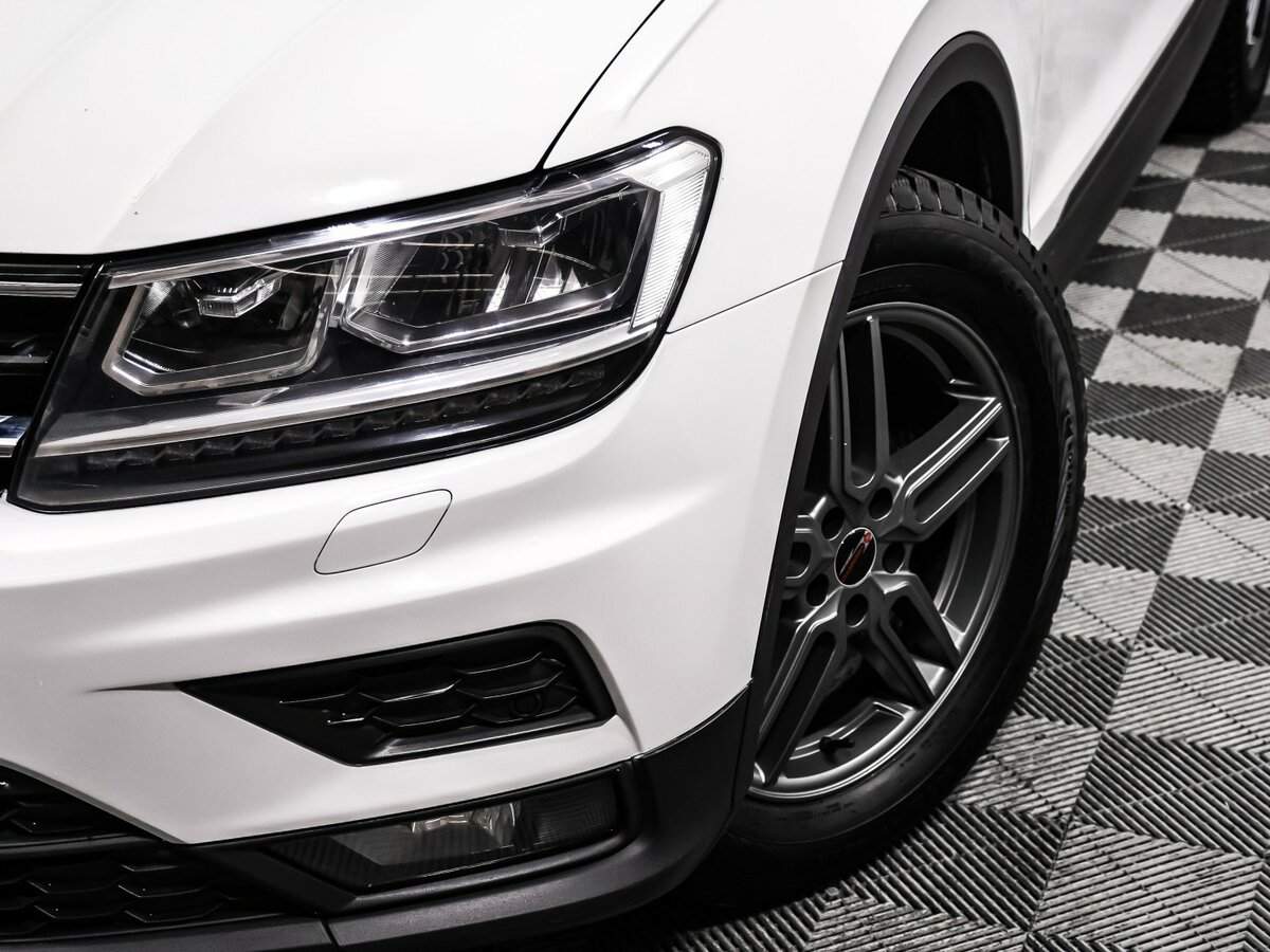 Volkswagen Tiguan, 2019 Фото №14