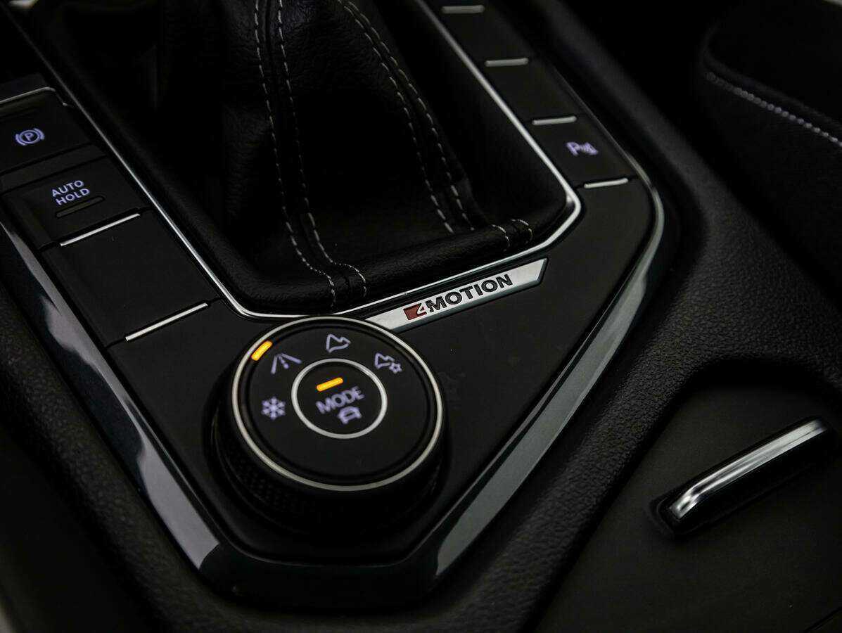 Volkswagen Tiguan, 2021 Фото №15