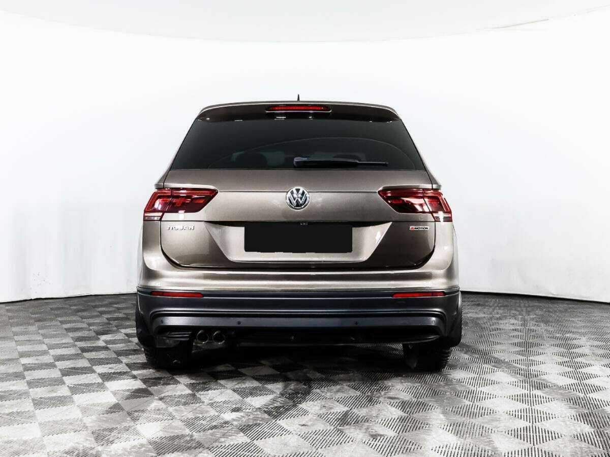 Volkswagen Tiguan, 2018 Фото №6