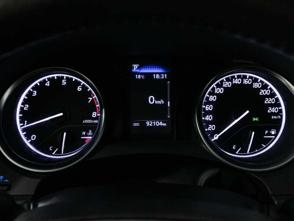 Toyota Camry, 2021 Фото №12