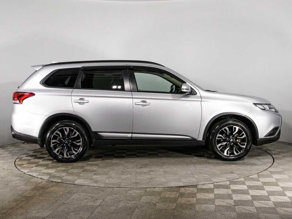 Mitsubishi Outlander, 2021 Фото №4