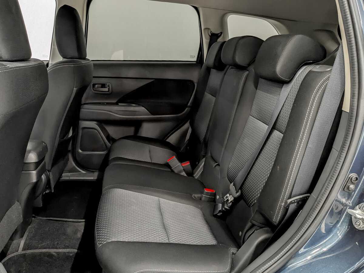 Mitsubishi Outlander, 2017 Фото №12