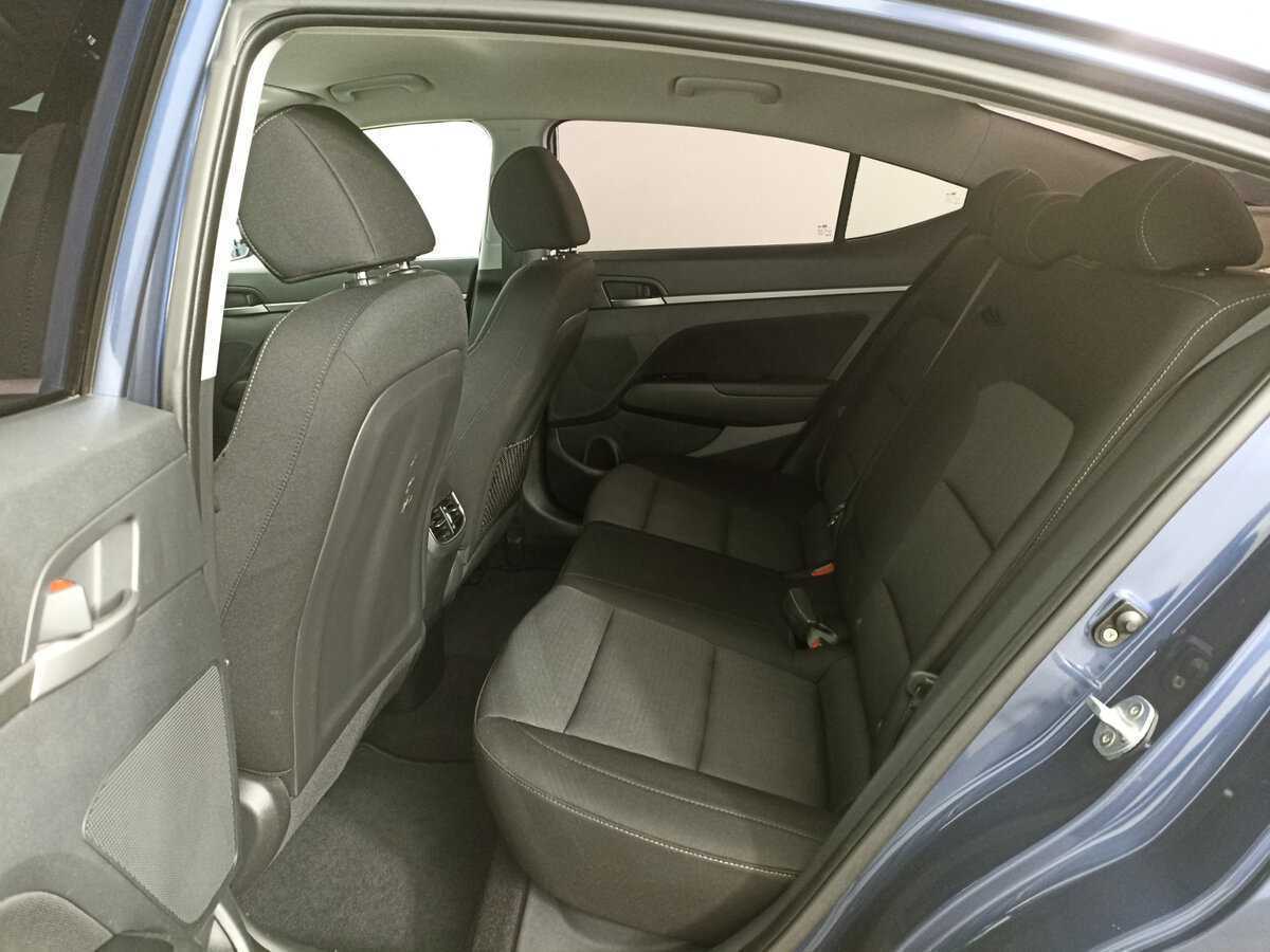 Hyundai Elantra, 2018 Фото №10