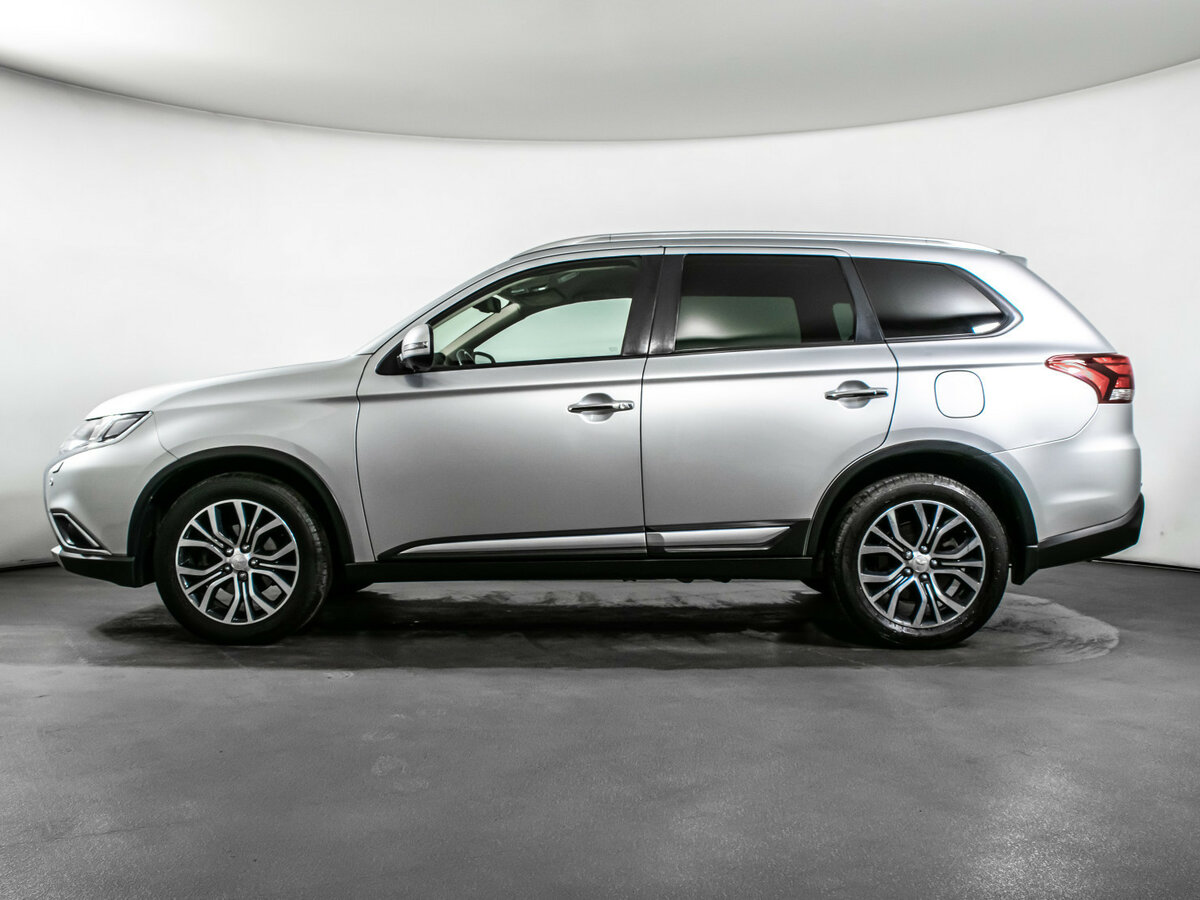 Mitsubishi Outlander III Рестайлинг 2, 2017 Фото №8