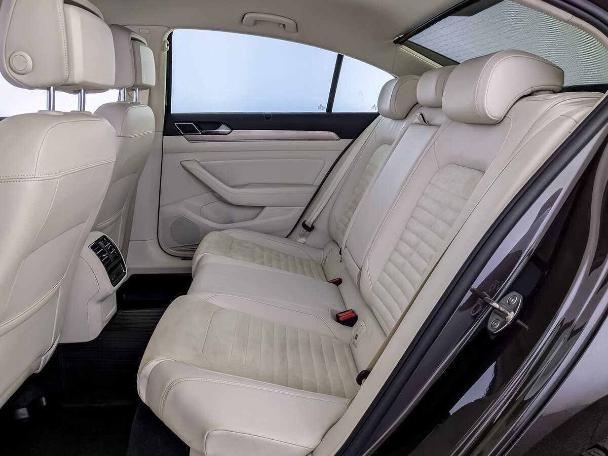 Volkswagen Passat, 2017 Фото №12