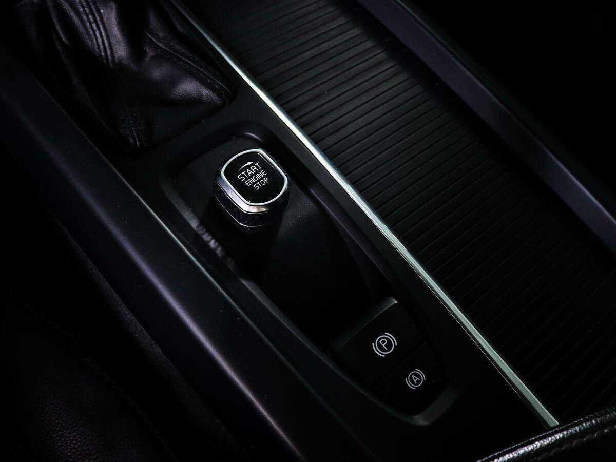 Volvo XC60, 2018 Фото №20