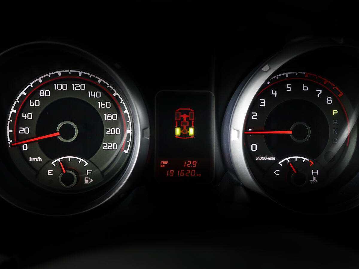 Mitsubishi Pajero, 2012 Фото №9