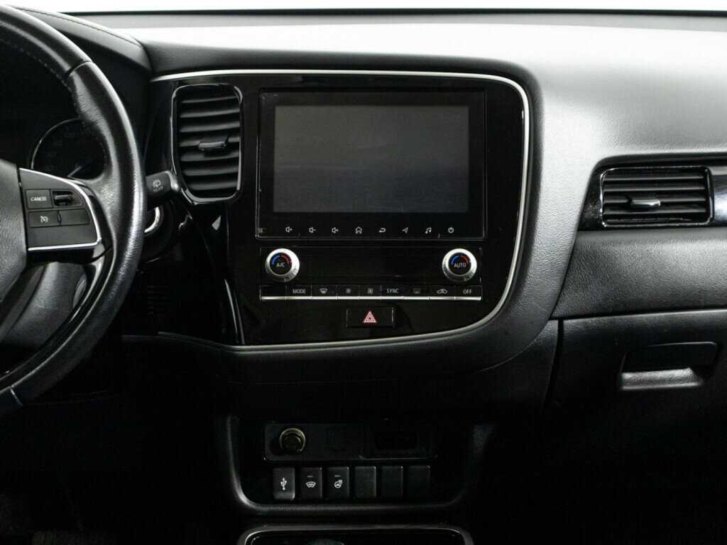 Mitsubishi Outlander, 2021 Фото №14