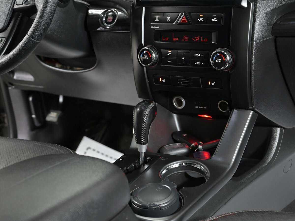 Kia Sorento, 2012 Фото №10