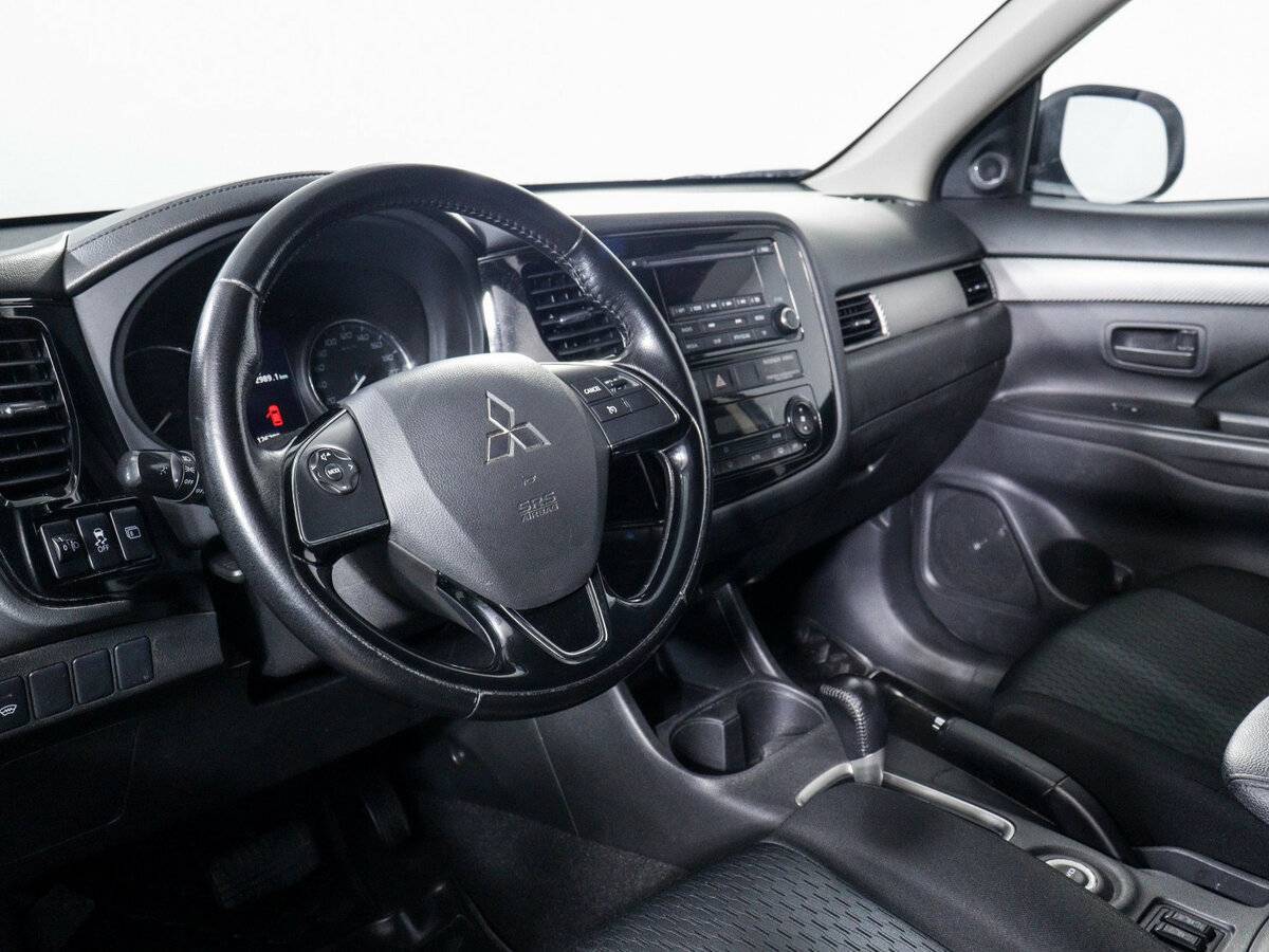 Mitsubishi Outlander, 2015 Фото №11