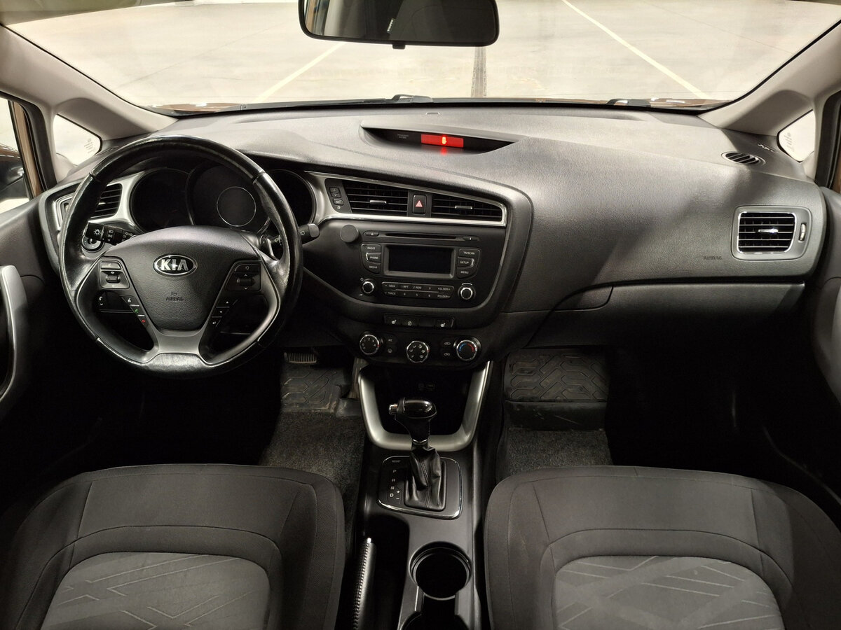 Kia Ceed II Рестайлинг, 2015 Фото №14