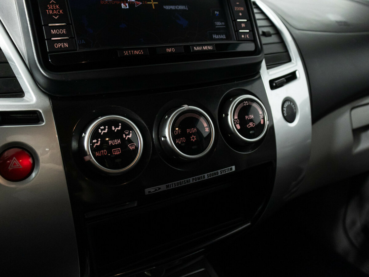 Mitsubishi Pajero Sport II, 2013 Фото №14