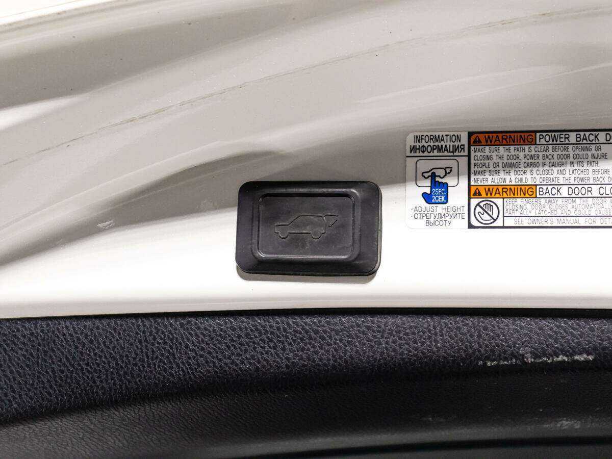 Toyota RAV4, 2017 Фото №16